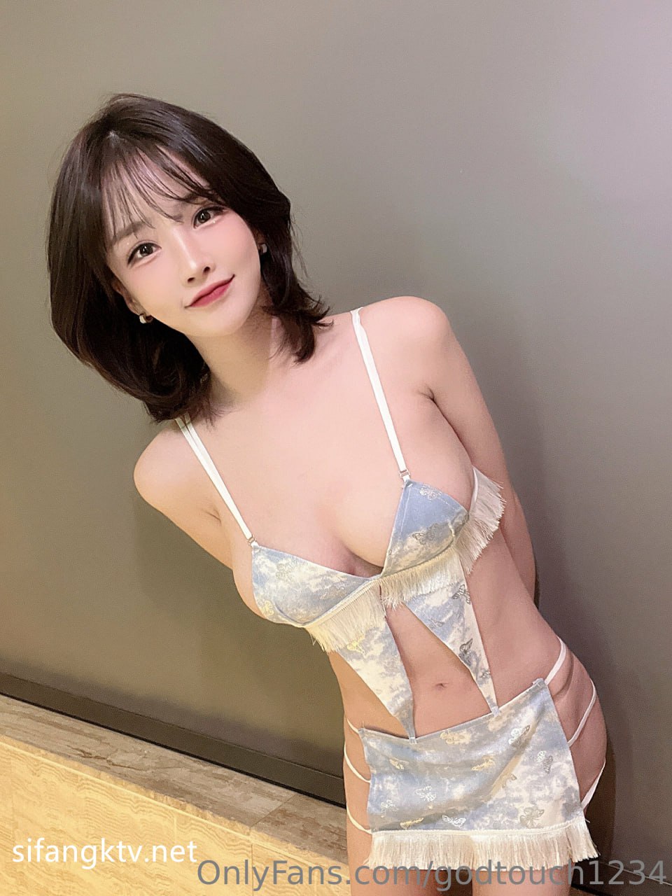 【2023-11-12】Fucking a succubus cosplay girl 1